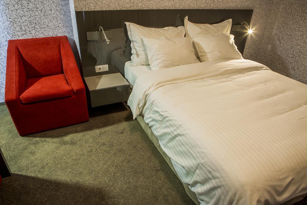 Hotel Tempo Marosvásárhely Szoba fotó