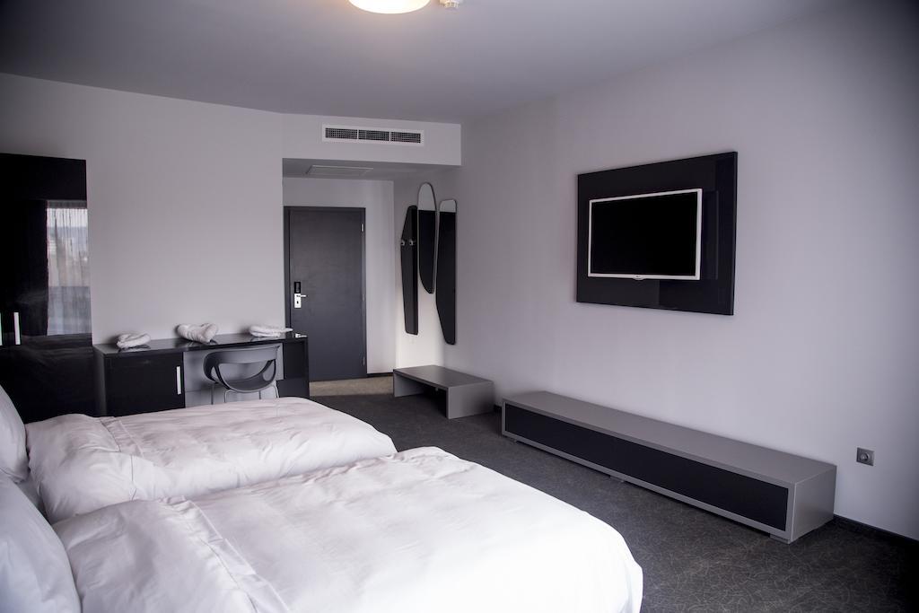 Hotel Tempo Marosvásárhely Szoba fotó